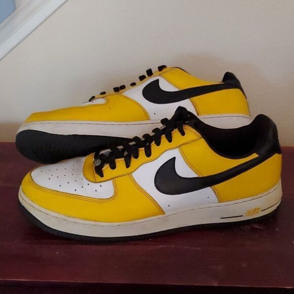 2005 Nike Air Force 1 Hanshin Tigers shoes size 15